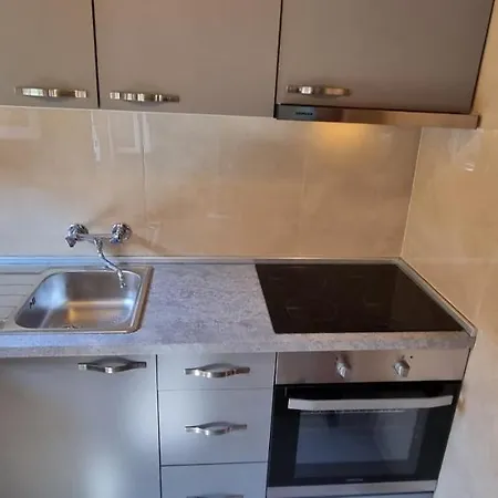 Bradley Apartmants Hr * Račišće
