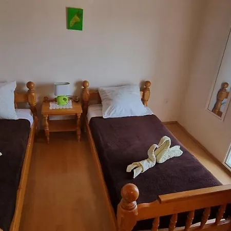 Bradley Apartmants Hr * Račišće