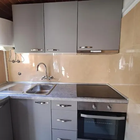 Bradley Apartmants Hr *