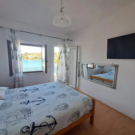 Bradley Apartmants Hr * Račišće