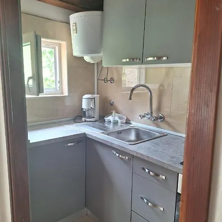 Bradley Apartmants Hr
