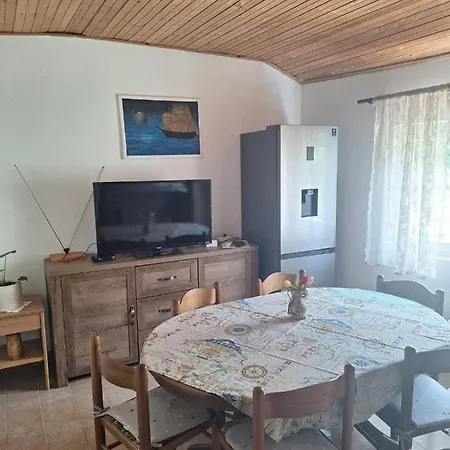 Bradley Apartmants Hr アパート Račišće