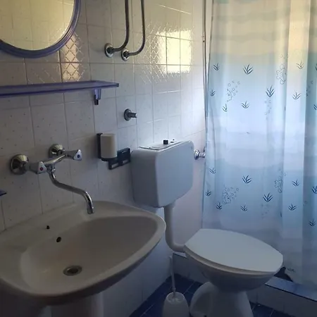 Bradley Apartmants Hr *